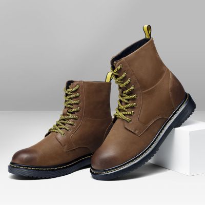 sapatos que aumentam a altura do homem 8cm - Sapato Masculino Com Salto Interno - Bota de homem de pele castanha com atacadores