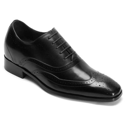 sapato masculino salto - sapato social masculino salto alto - Sapatos Oxfords Wingtip pretos - 7CM mais alto